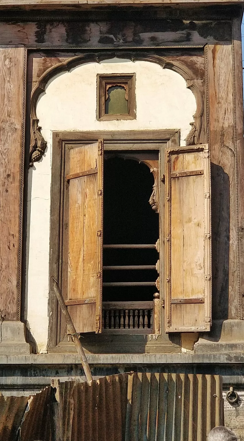 Photo of Old Sarkar Wada By Poorva Ghiya