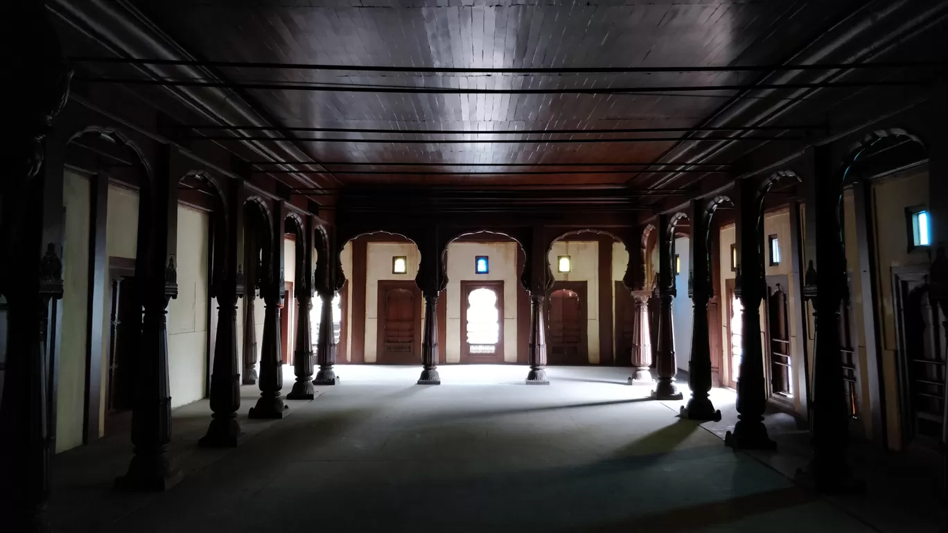 Photo of Old Sarkar Wada By Poorva Ghiya