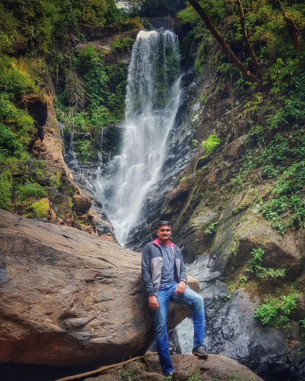 Photo of Mainapi Waterfall By Nidhin K George