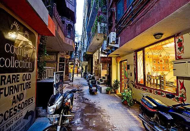 Photo of Hauz Khas Village By Rohit Prajapati (Aaric)