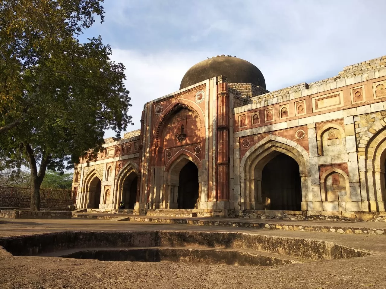 Photo of Mehrauli Archaeological Park By Devashish Mohan