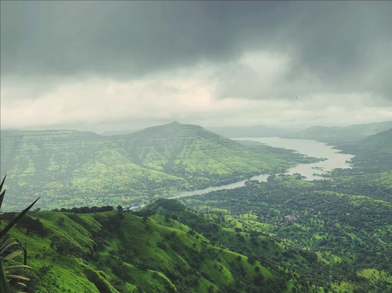 Photo of Mahabaleshwar By Humans and their emotions