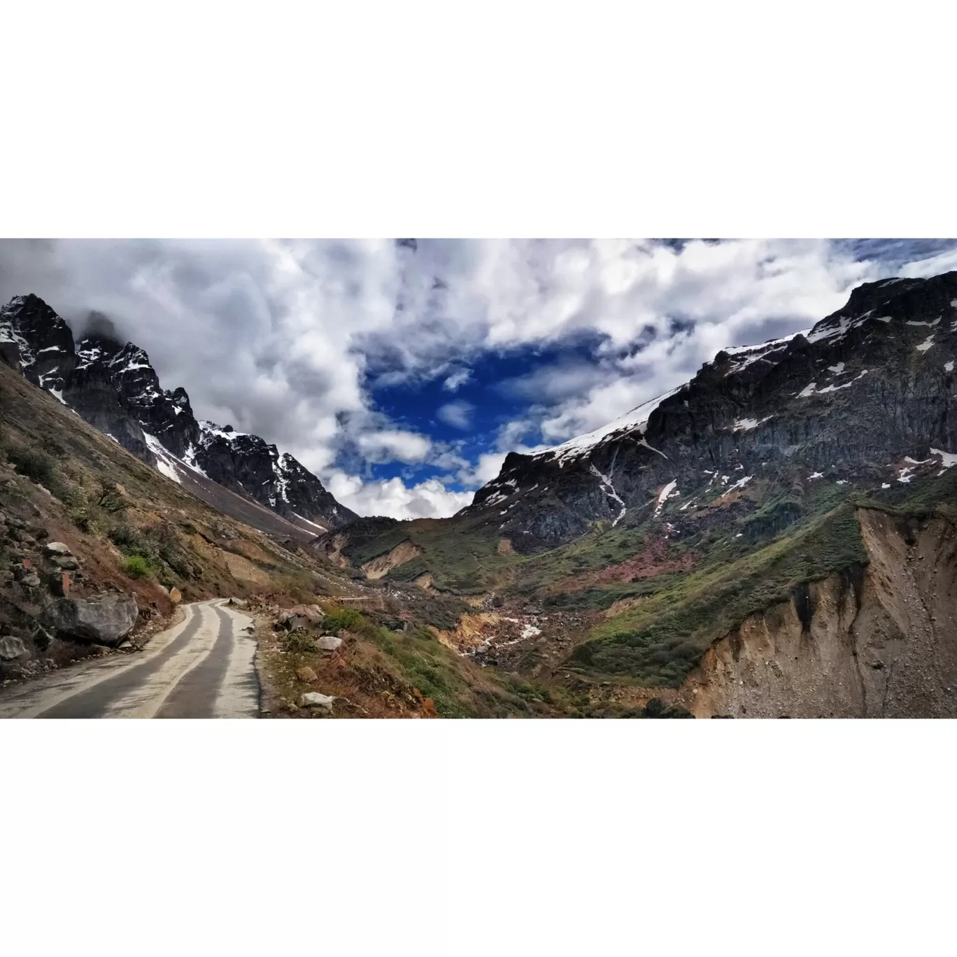 Photo of Yumthang By Pratik Singh