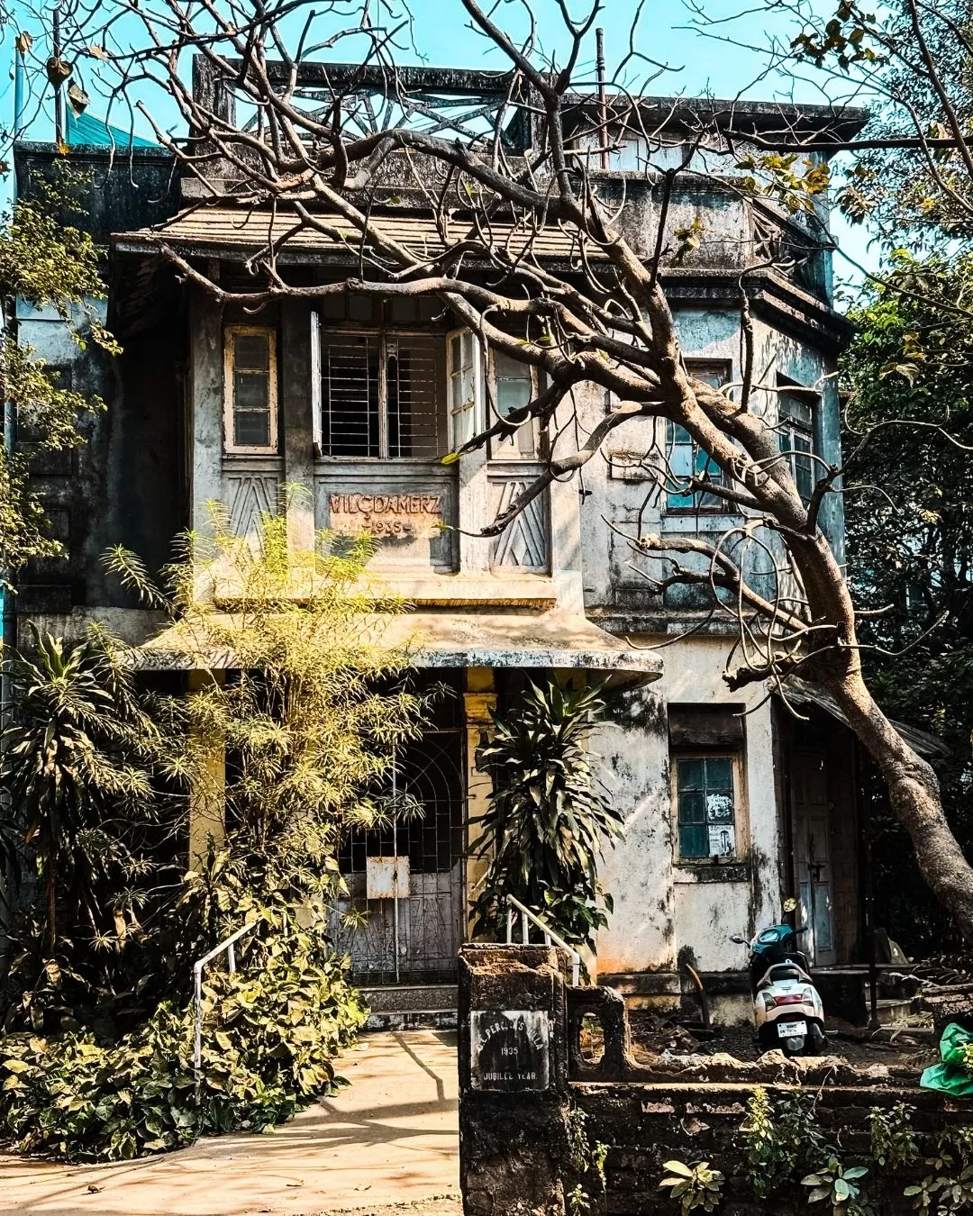 Photo of Bandra West By Bunny Ayush Kushwaha
