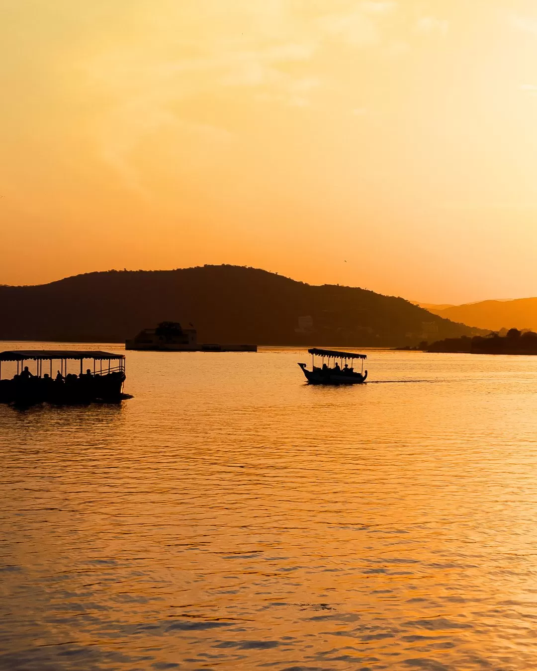 Photo of Lake Pichola By Bunny Ayush Kushwaha