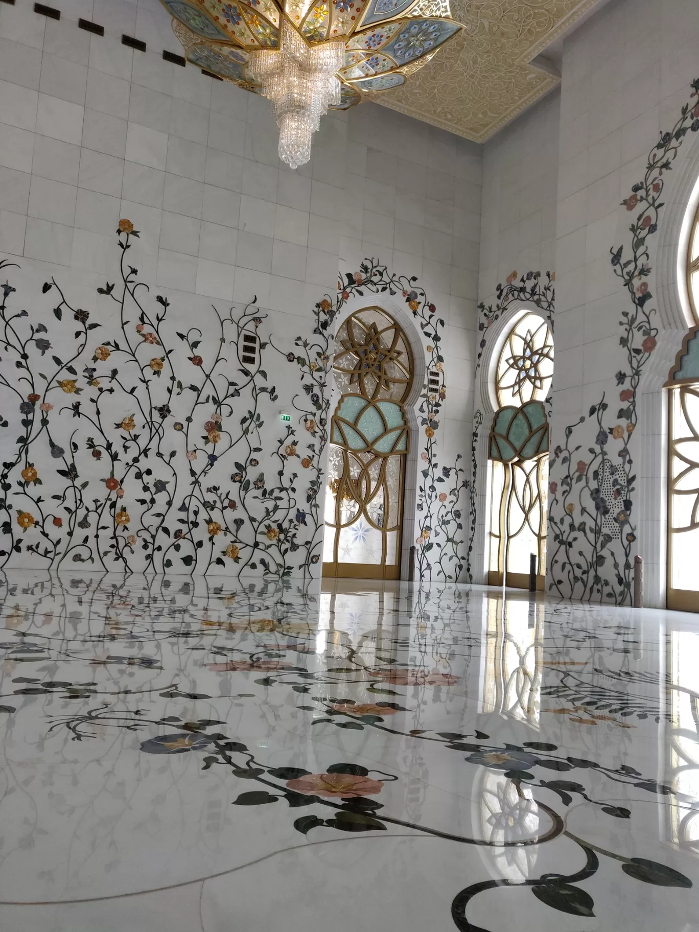 Photo of Sheikh Zayed Grand Mosque - Sheikh Rashid Bin Saeed St - Abu Dhabi - United Arab Emirates By Ayushi Chhaperia