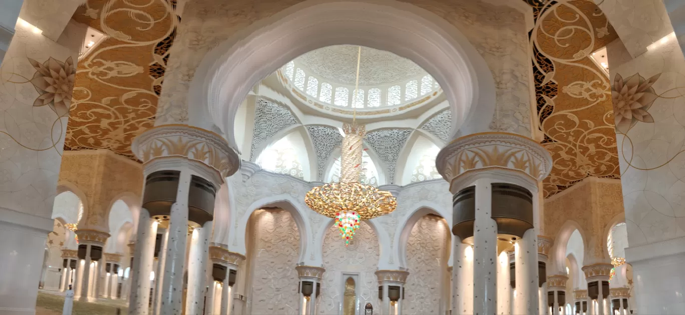 Photo of Sheikh Zayed Grand Mosque - Sheikh Rashid Bin Saeed St - Abu Dhabi - United Arab Emirates By Ayushi Chhaperia