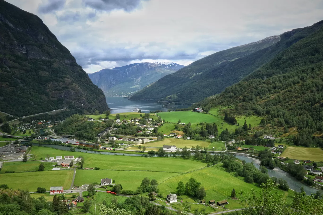 Photo of Flåm By Jim Dias