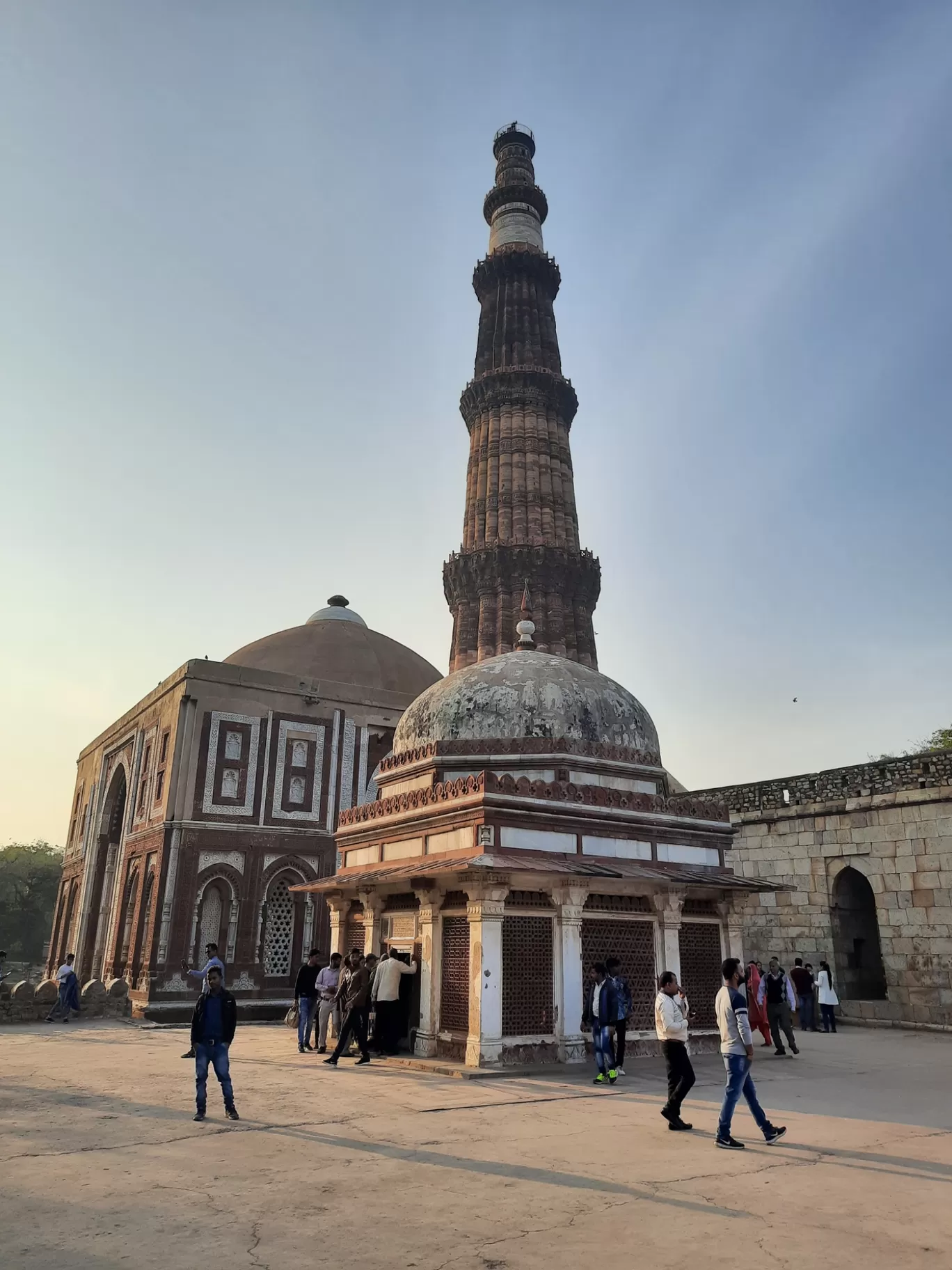 Photo of Qutub Minar By Shivam Anand Singh