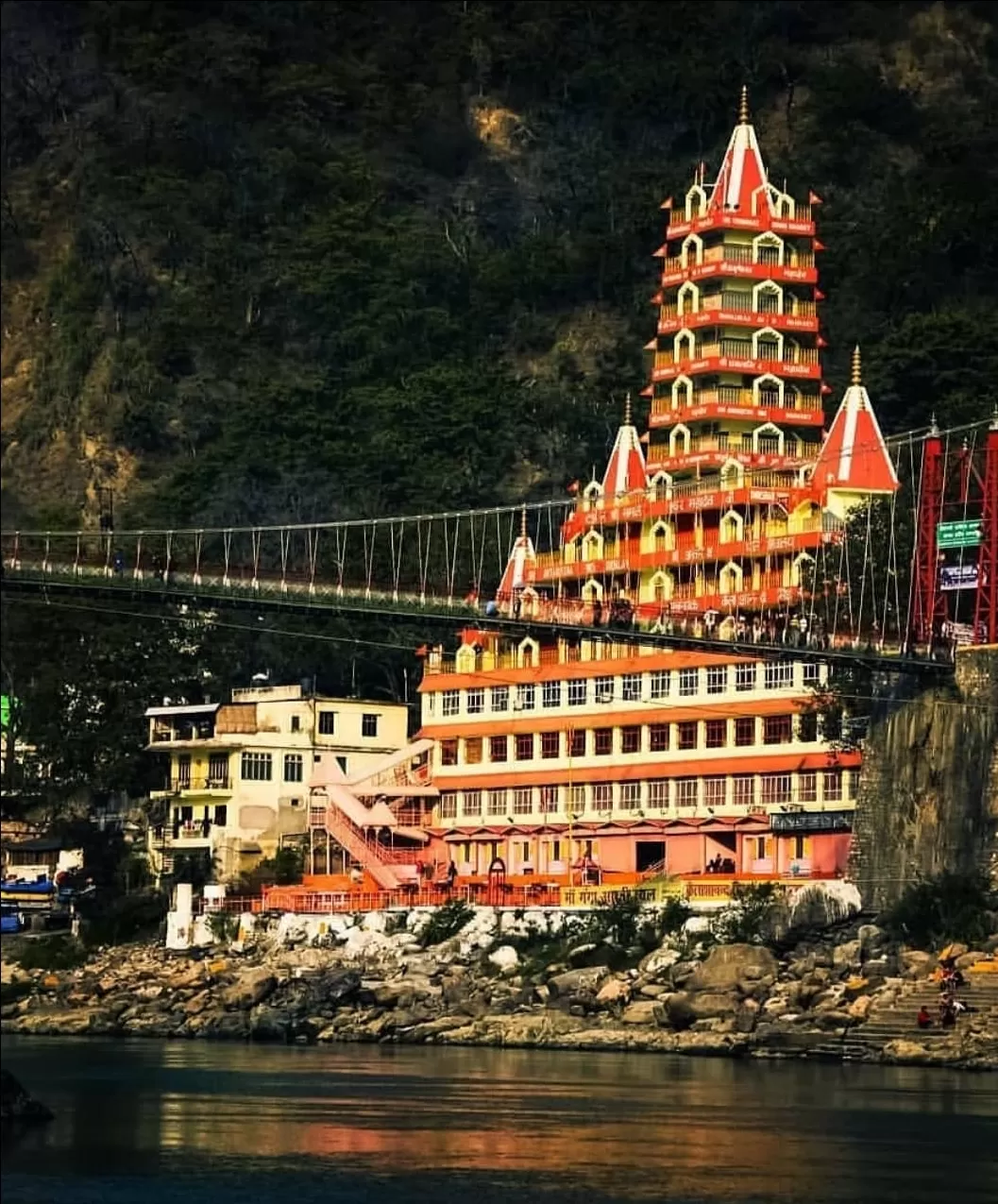 Photo of Rishikesh By Rishav Chauhan