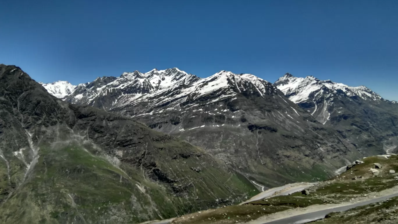 Photo of Manali By Yash Agrawal