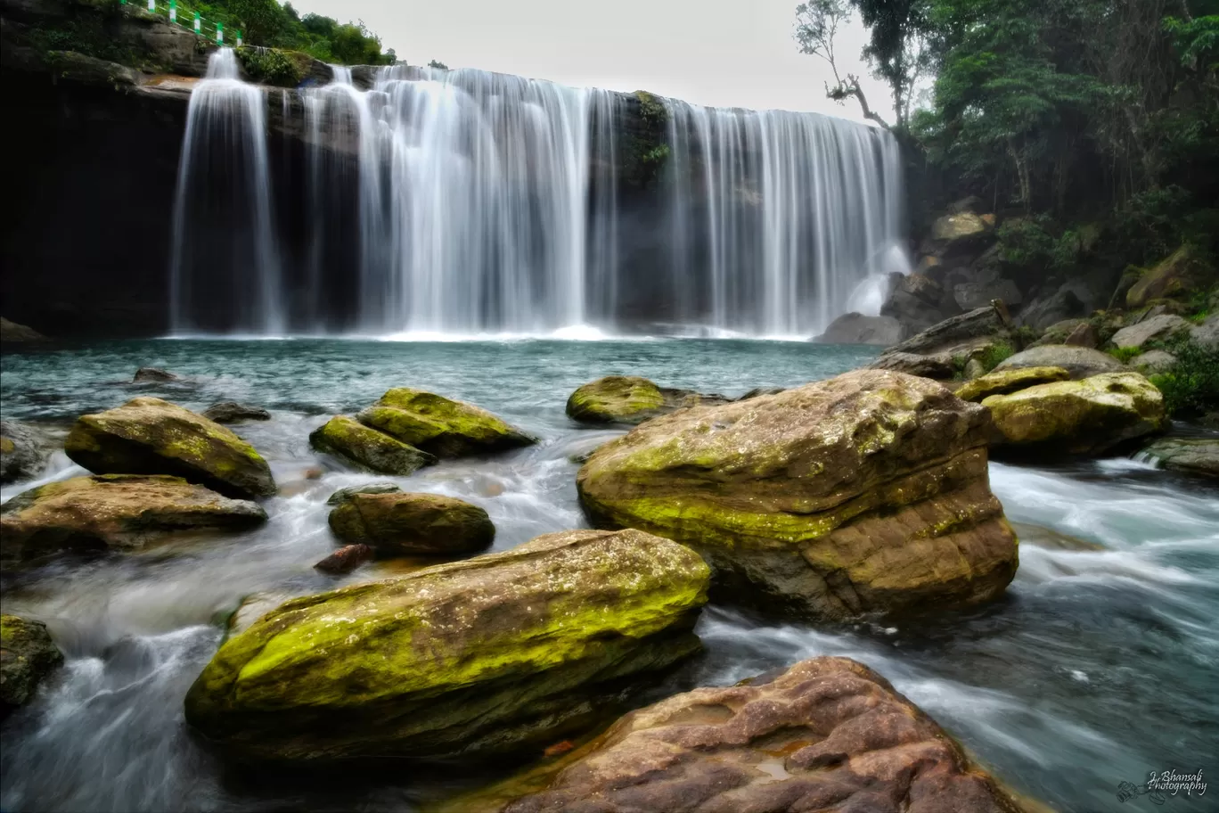 Photo of Krang Shuri Waterfall By Jayant bhansali