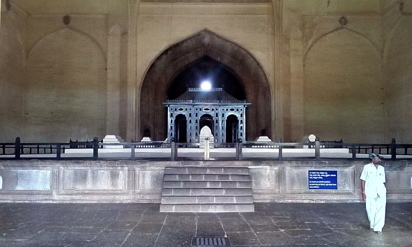 Photo of Gol Gumbaz By KALAPURI by Aatish Chavan
