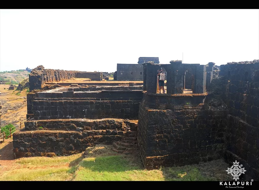 Photo of Raigad Fort By KALAPURI by Aatish Chavan