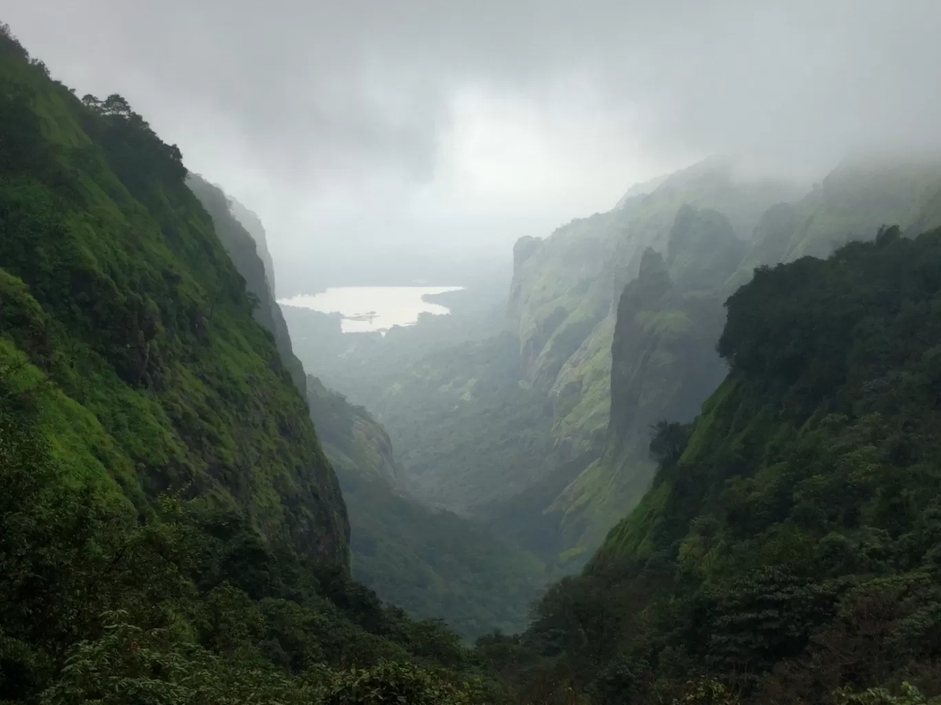 Photo of Andharban Valley view Point By dinesh.godsey