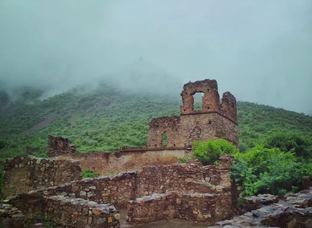 Photo of Bhangarh Fort By Rishi Tiwari