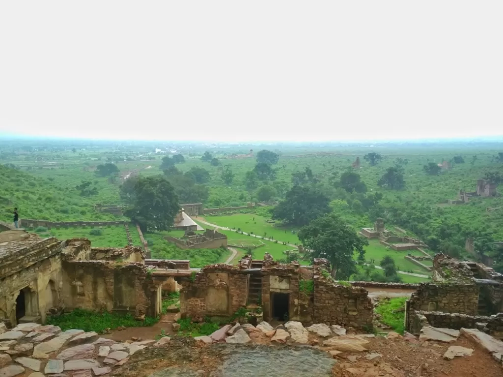 Photo of Bhangarh Fort By Rishi Tiwari