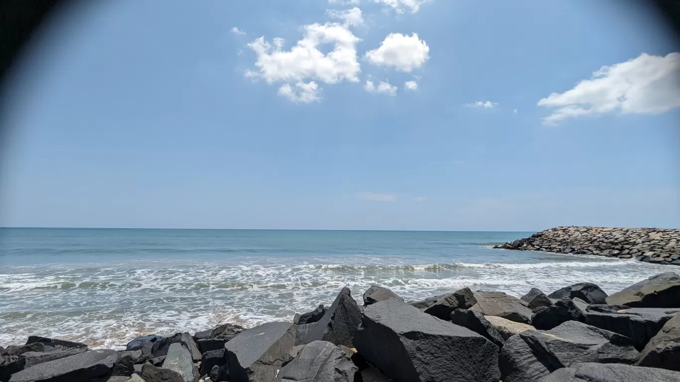 Photo of Poompuhar Beach By Fenrir