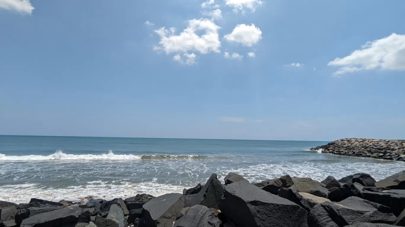 Photo of Poompuhar Beach By Fenrir