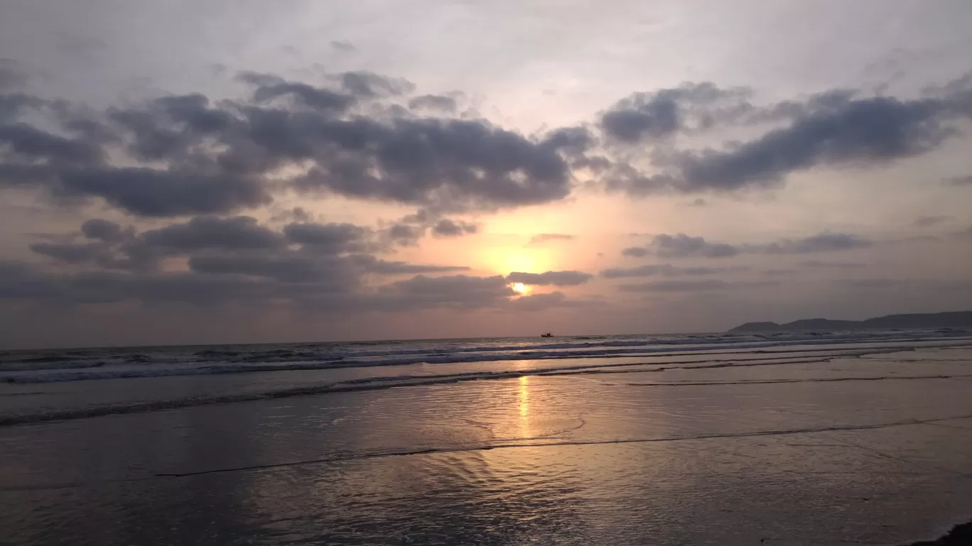 Photo of Srivardhan Beach By Nupur Agrawal