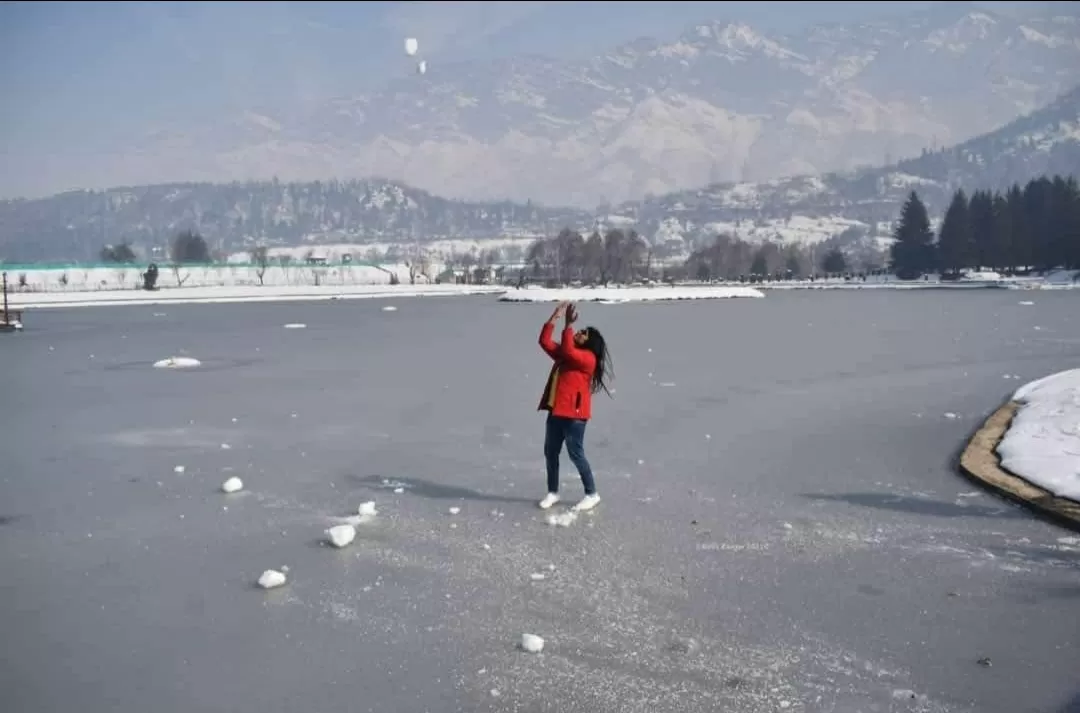 Photo of Dal Lake By Kashmir Downtown Travels
