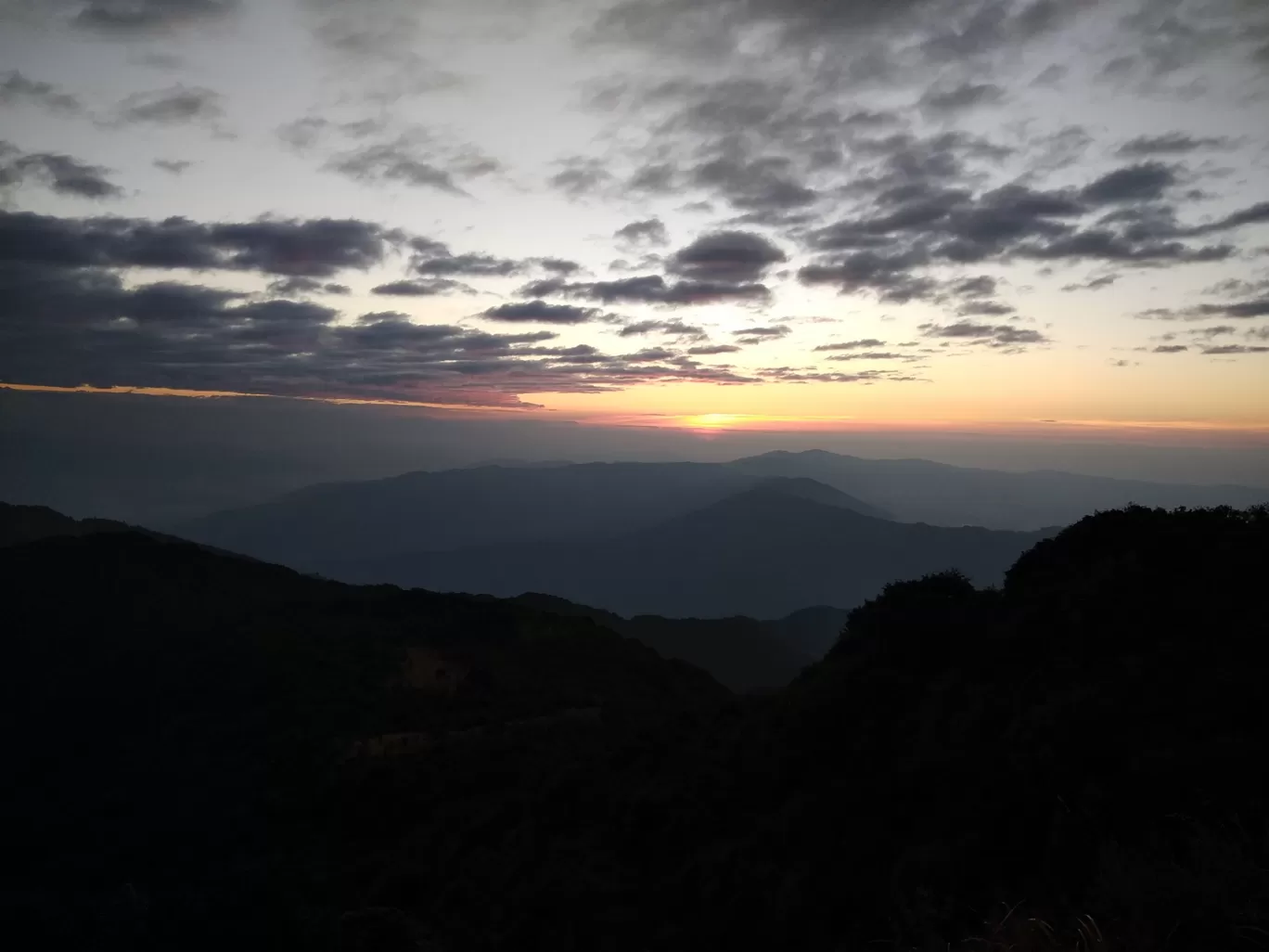 Photo of Sandakphu By Roaming Bugs