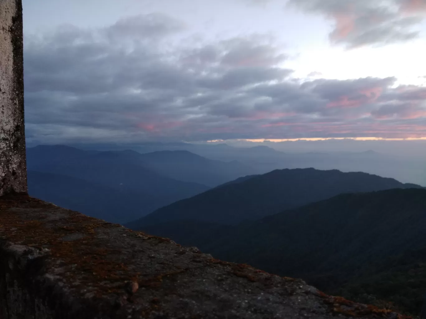 Photo of Sandakphu By Roaming Bugs