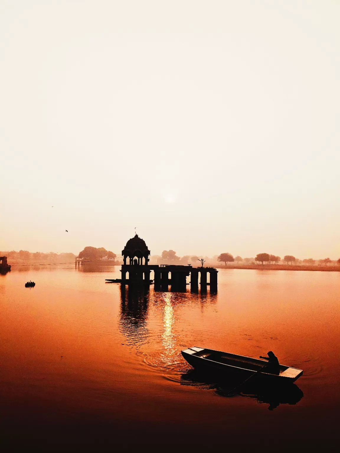 Photo of Gadi Sagar Lake By Vishal Jadav