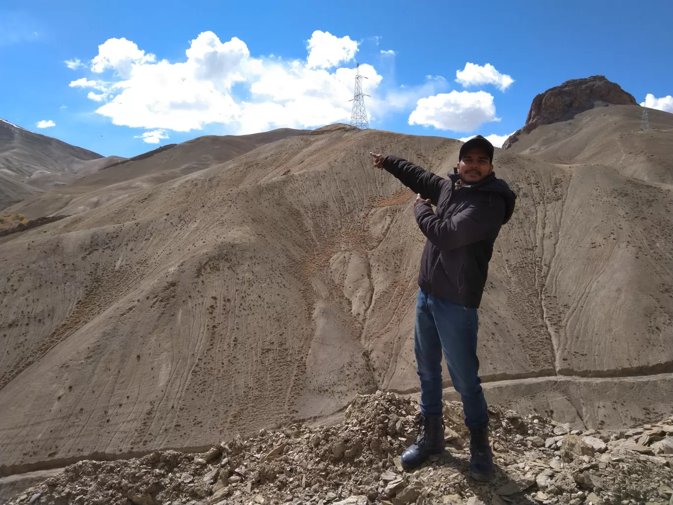 Photo of Srinagar - Ladakh Road By Vikram Singh Bishnoi