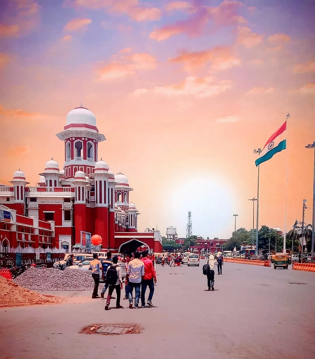 Photo of Charbagh Railway Station (LKO) By SAURABH YADAV