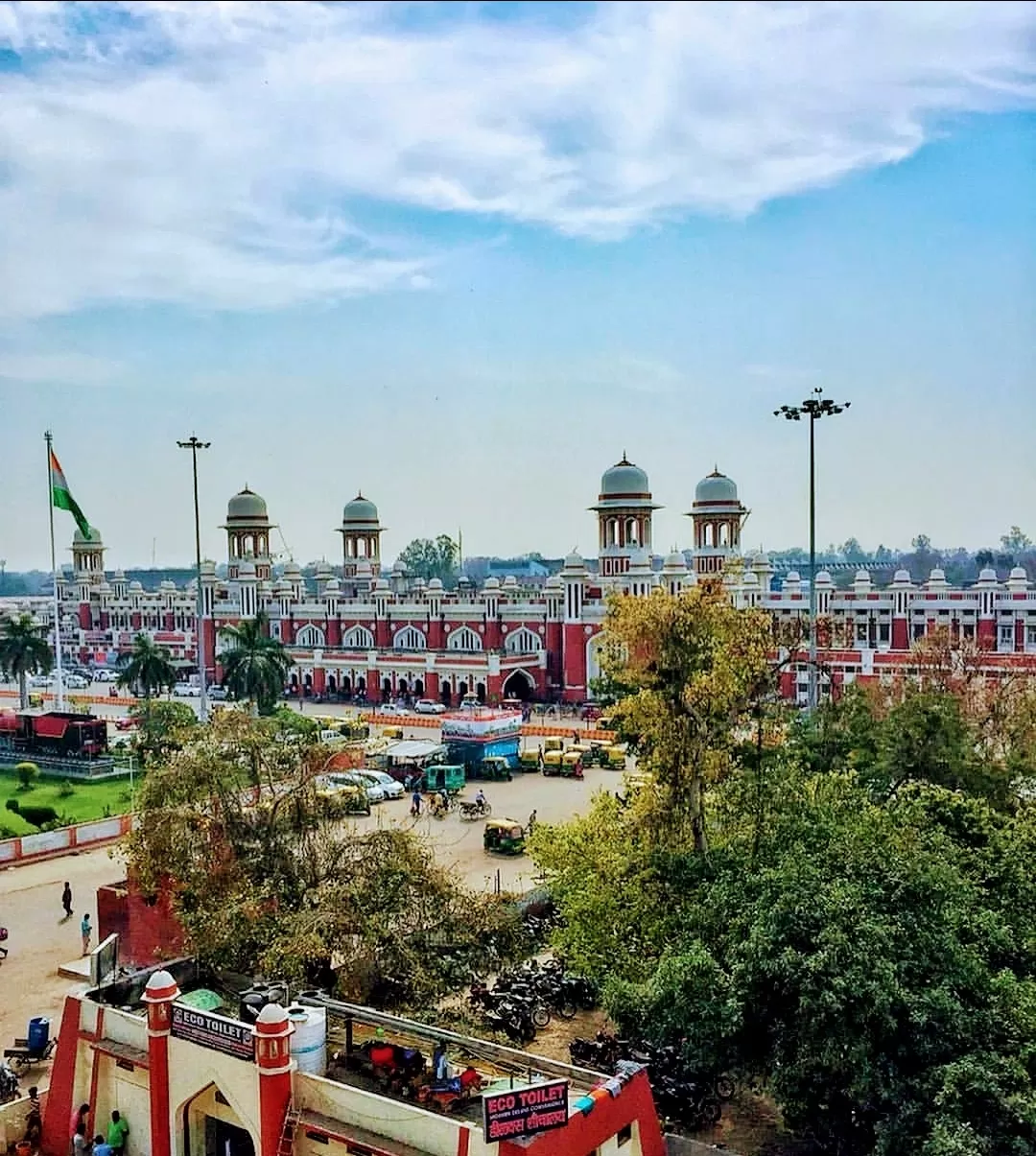 Photo of Charbagh Railway Station (LKO) By SAURABH YADAV