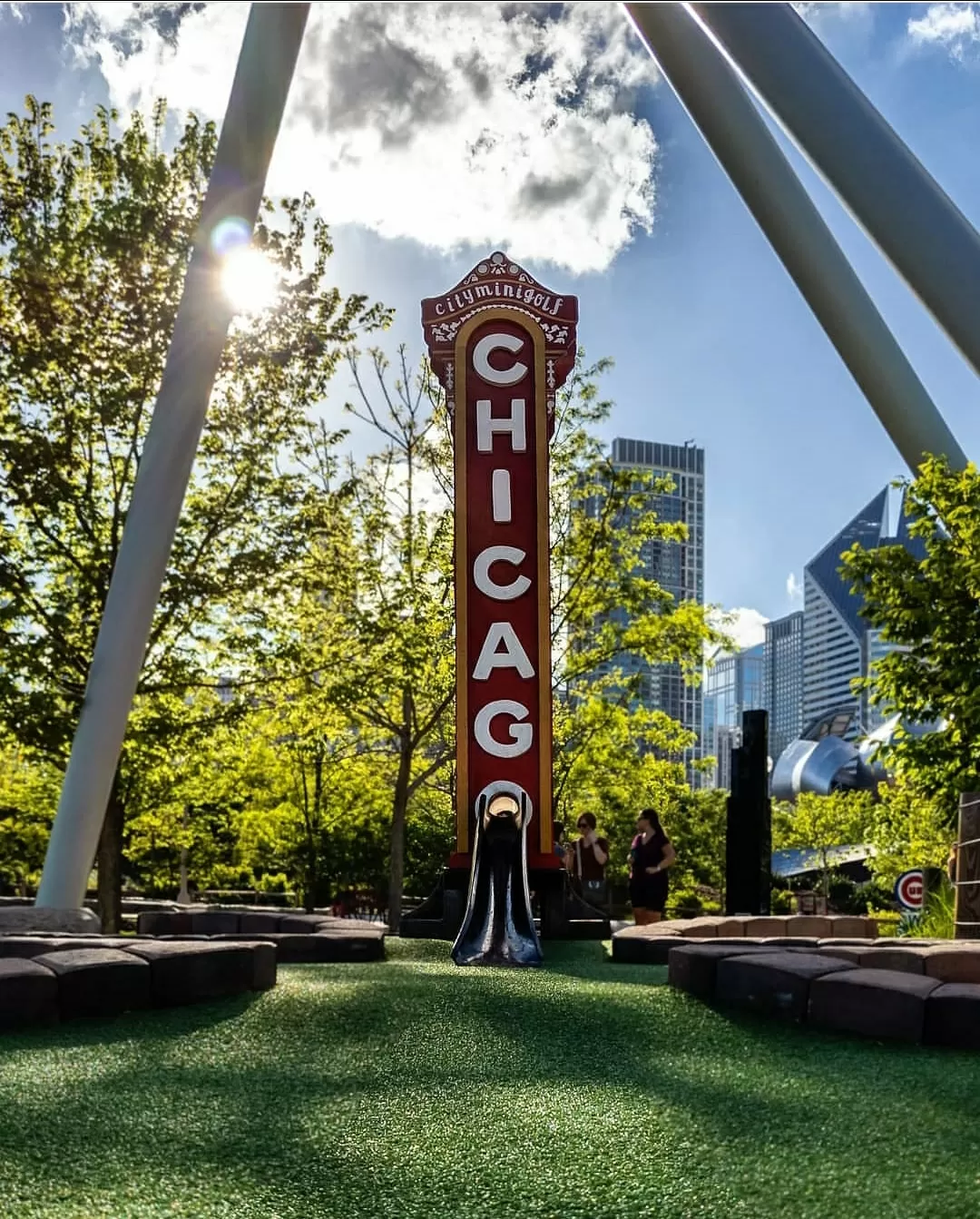 Photo of Downtown Chicago By Prateek Songara