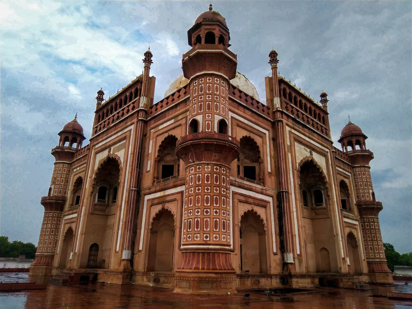 Photo of Safdarjung Tomb By vivek meena