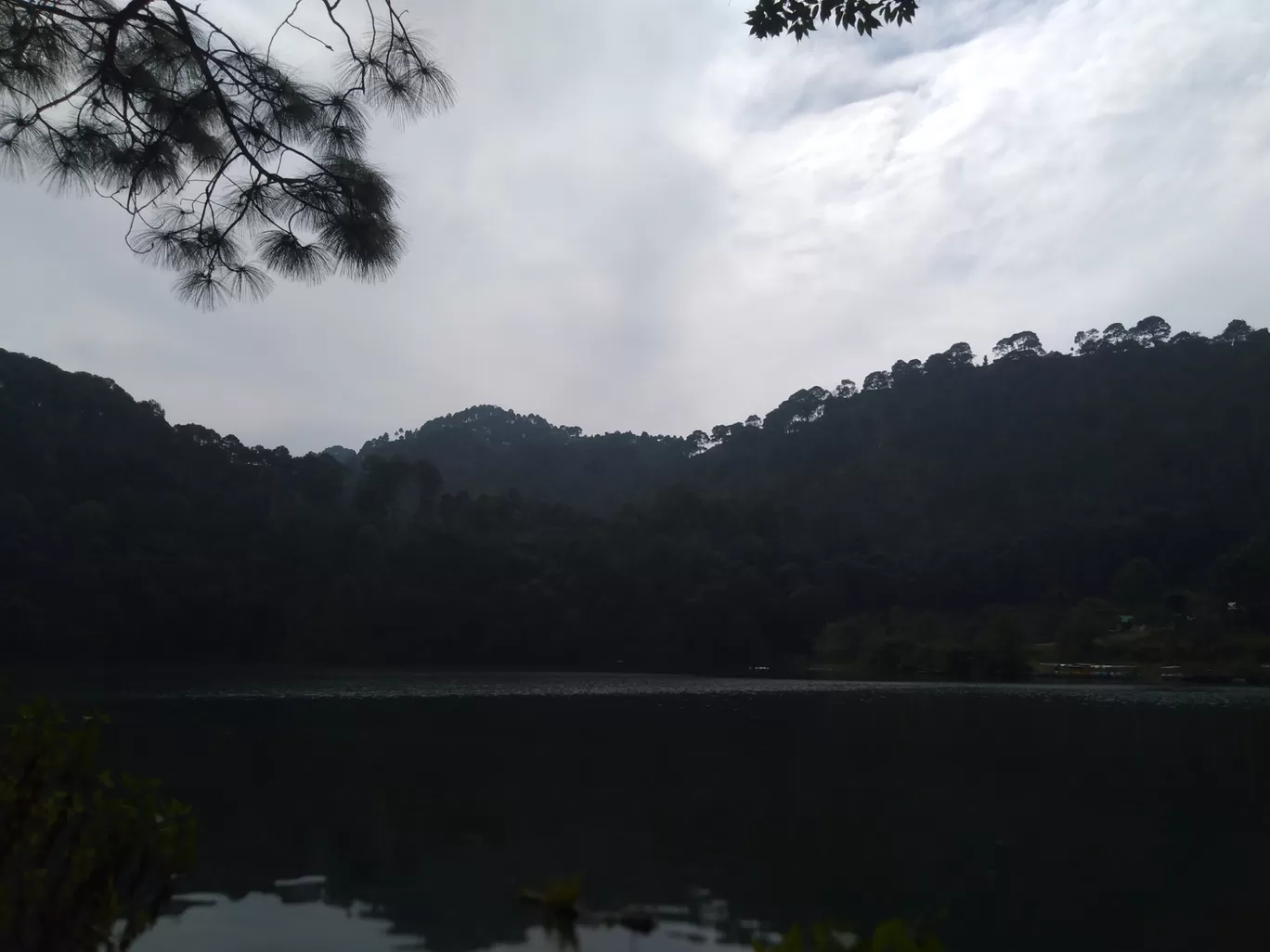 Photo of Naukuchia Tal Rd By Dwipjyoti Ghosh