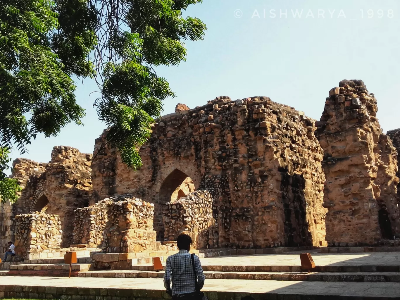 Photo of Qutub Minar By Aishwarya