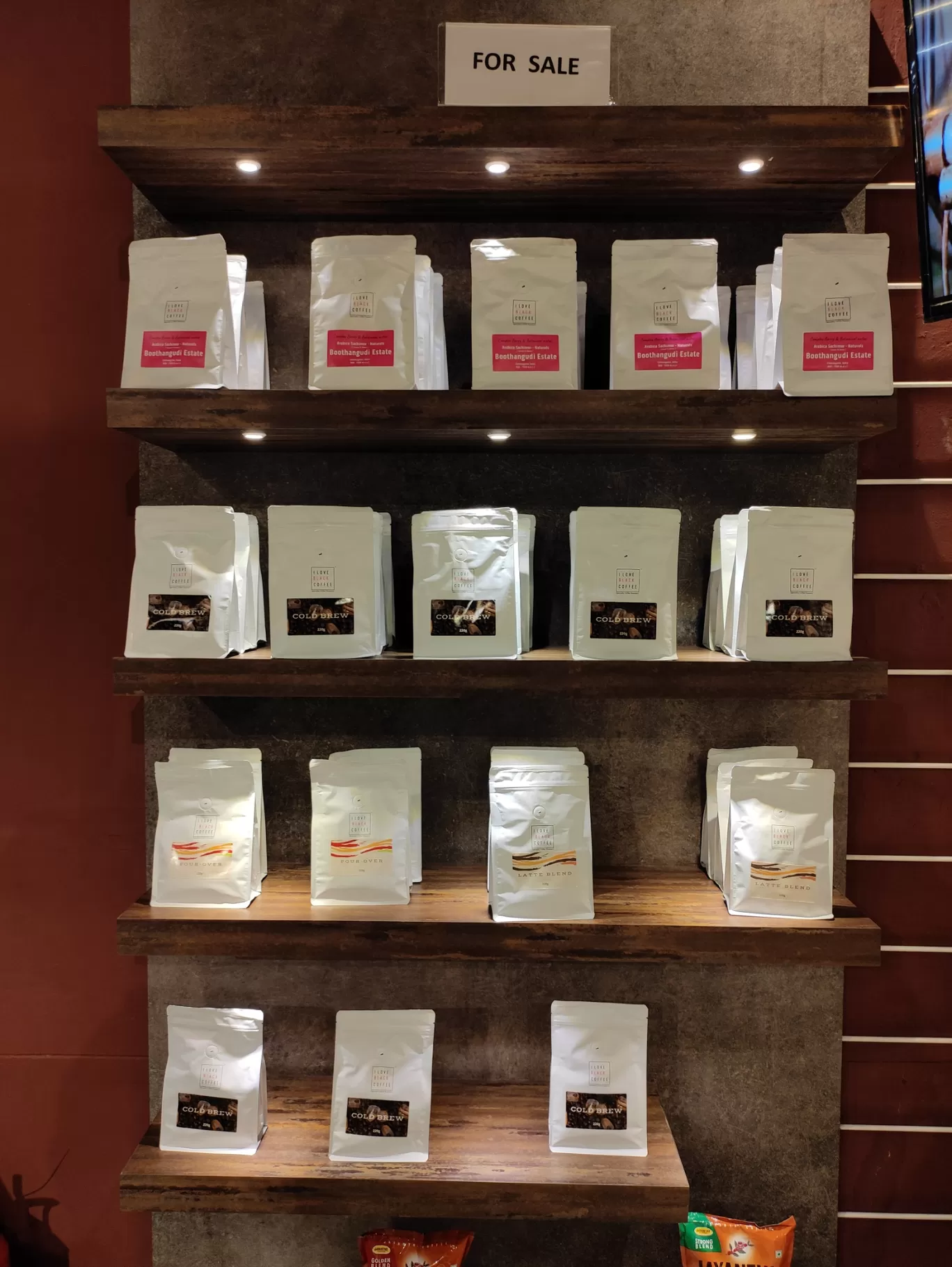 Photo of MG Road By ᗝᑌ丅ᗪᗝᗝᖇᔕᗰᗩᑎADVENTURE