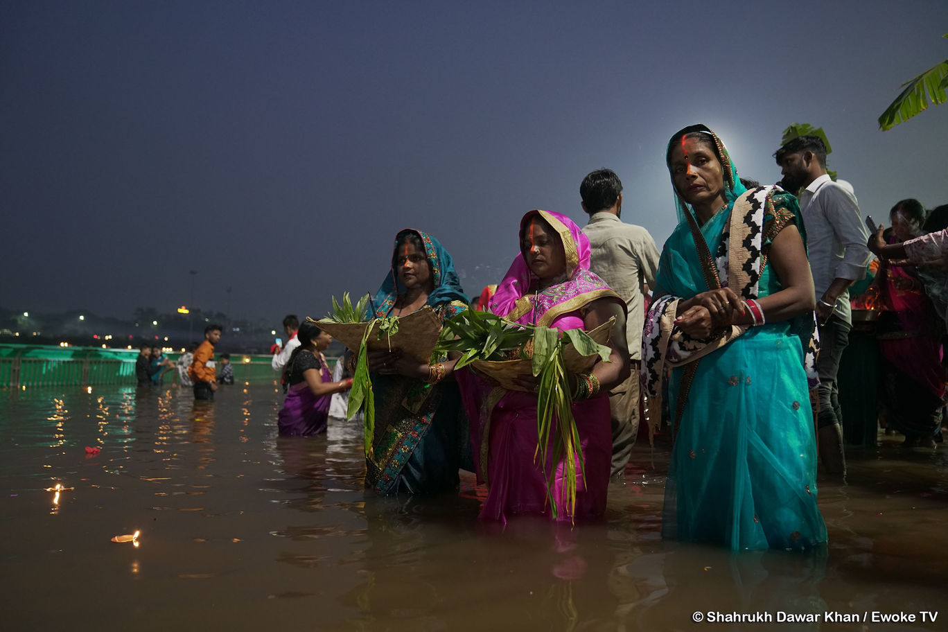 Photo of Chhath puja at Gomati River Front Lucknow images by Shahrukh Dawar Khan By Shahrukh Dawar Khan