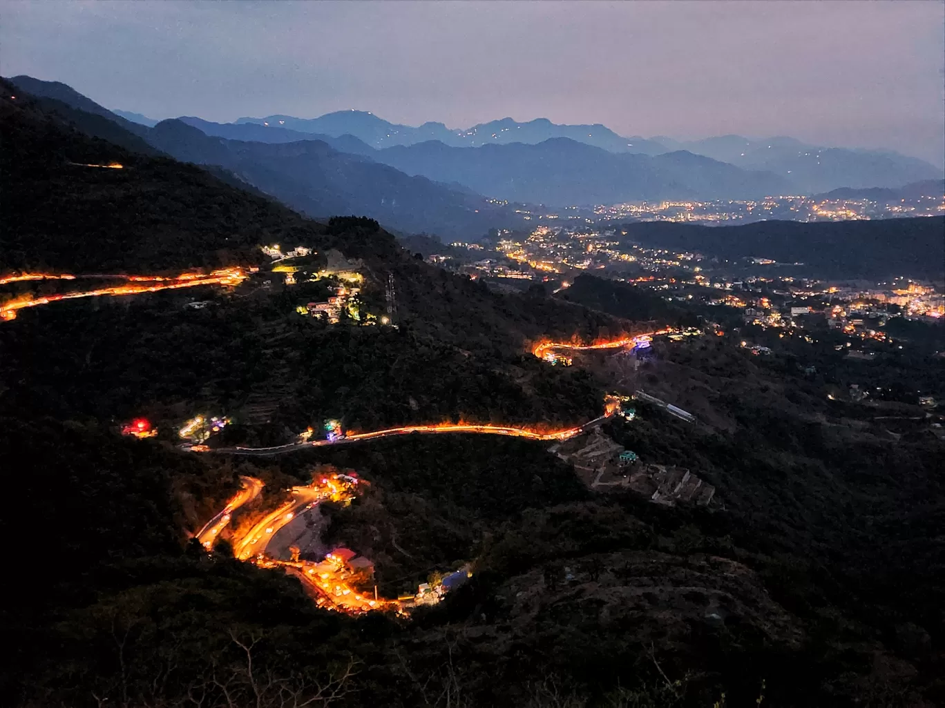 Photo of Mussoorie Road By Akaar Srivastava