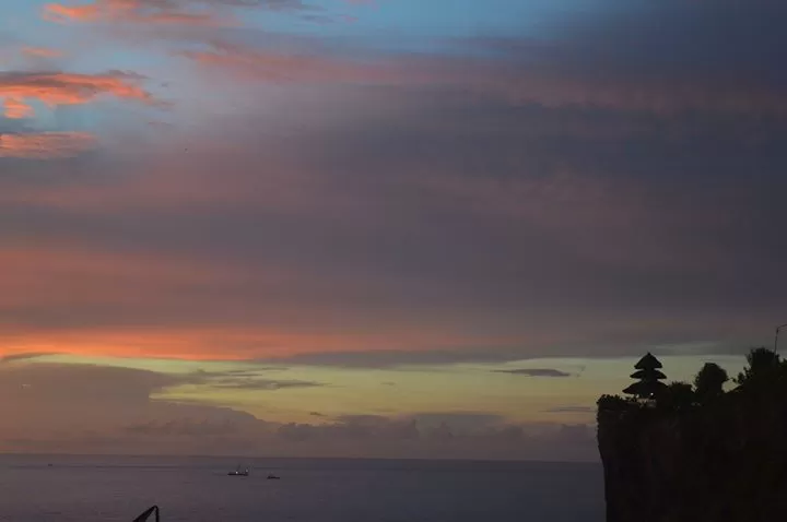 Photo of Uluwatu Temple By Arun Vasisht