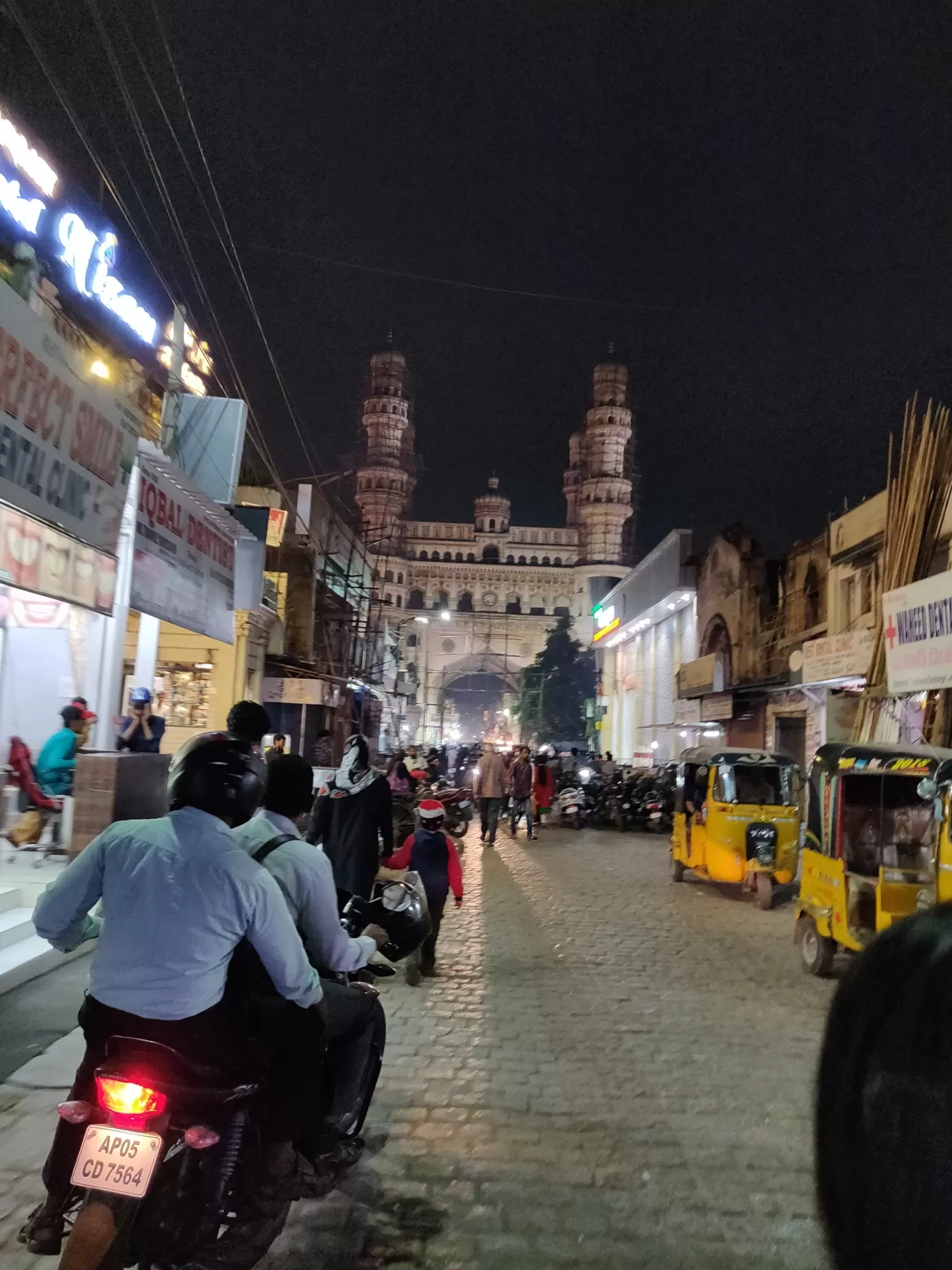 Photo of Charminar By Madhu Kumari