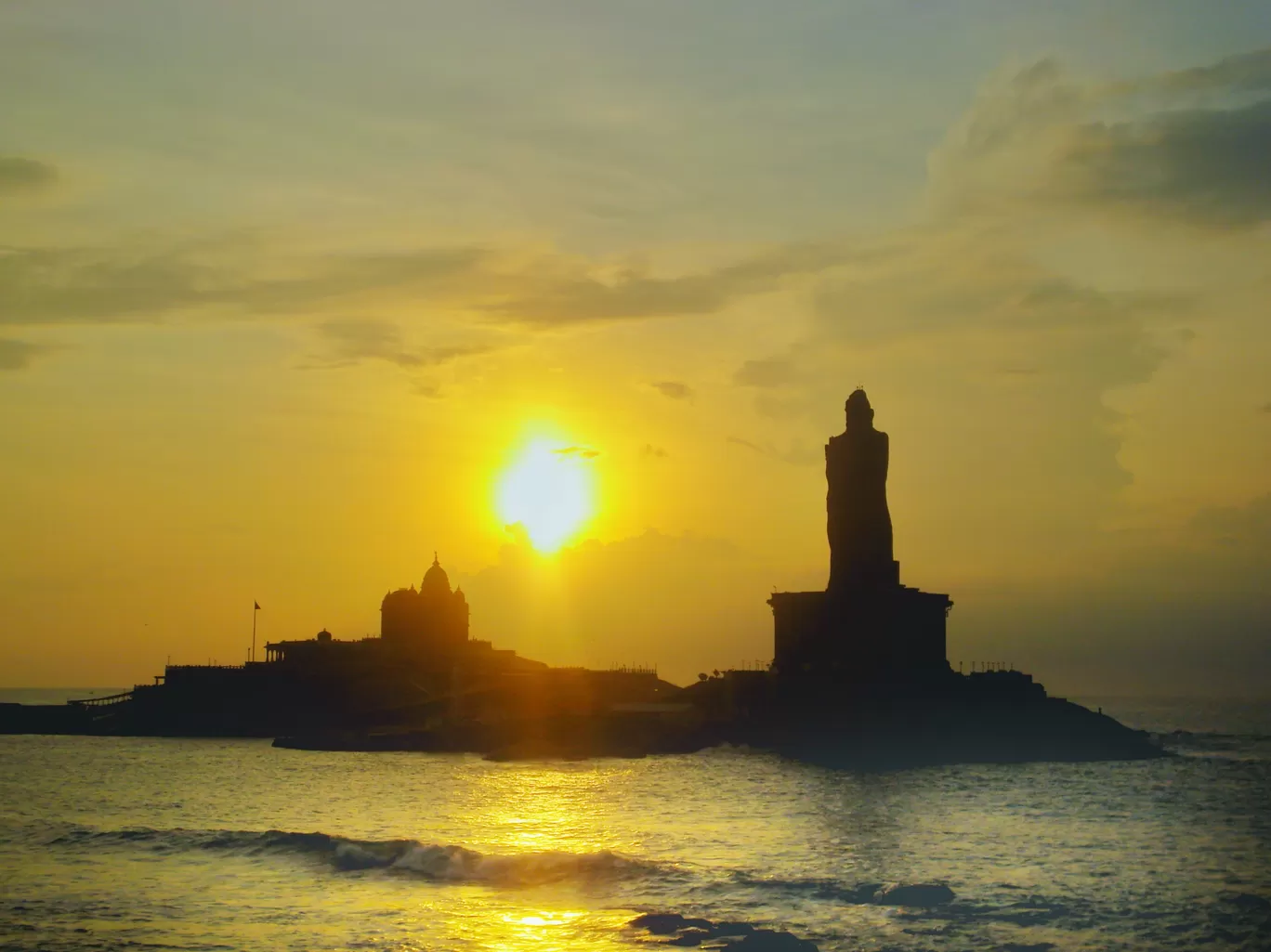 Photo of Vivekananda Rock Memorial By Mrunmayi Angaitkar