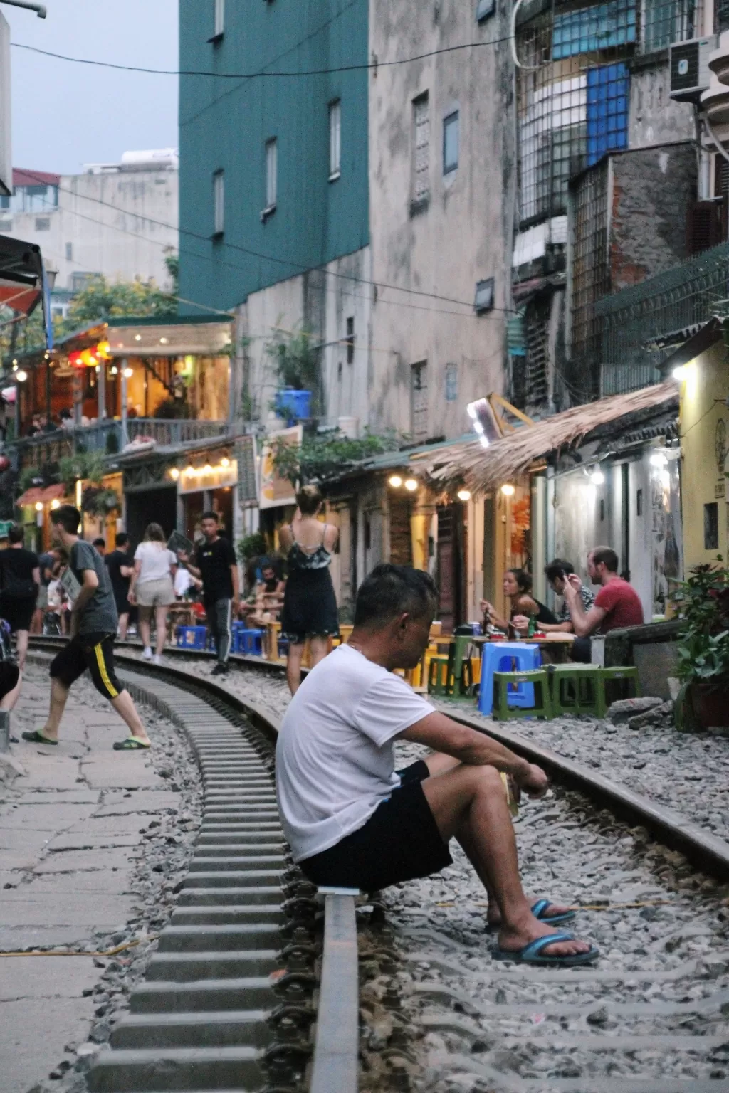 Photo of Hanoi Street Train By gautham padmanabhan