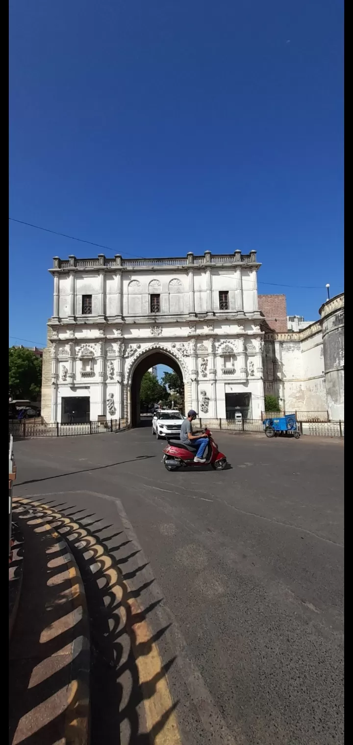 Photo of Khambhalia Gate By Dr. Yadwinder Singh 