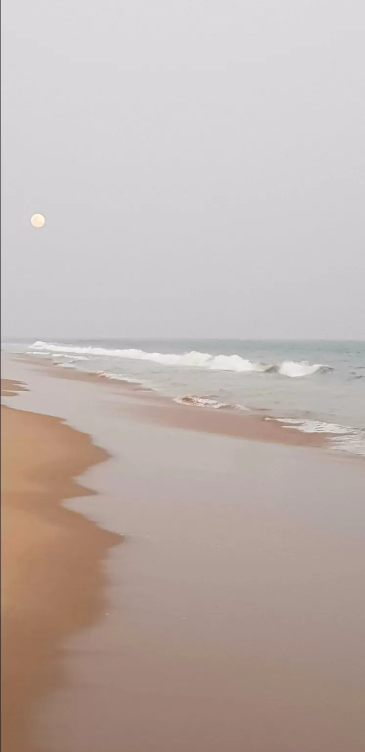 Photo of Puri sea beach By Sukirti Singh