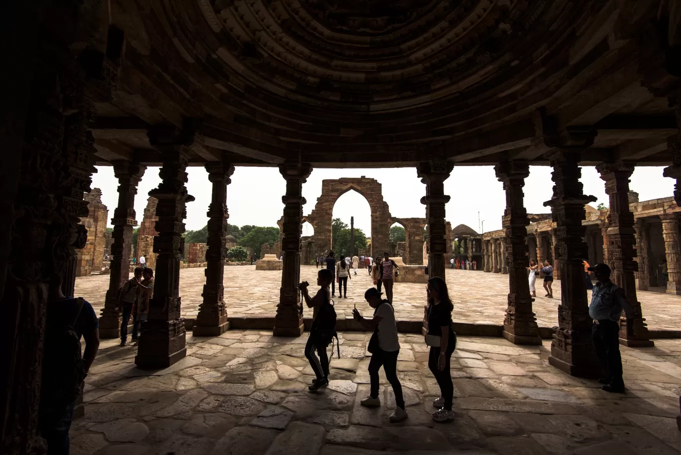 Photo of Qutub Minar By Riding the Rainbow.