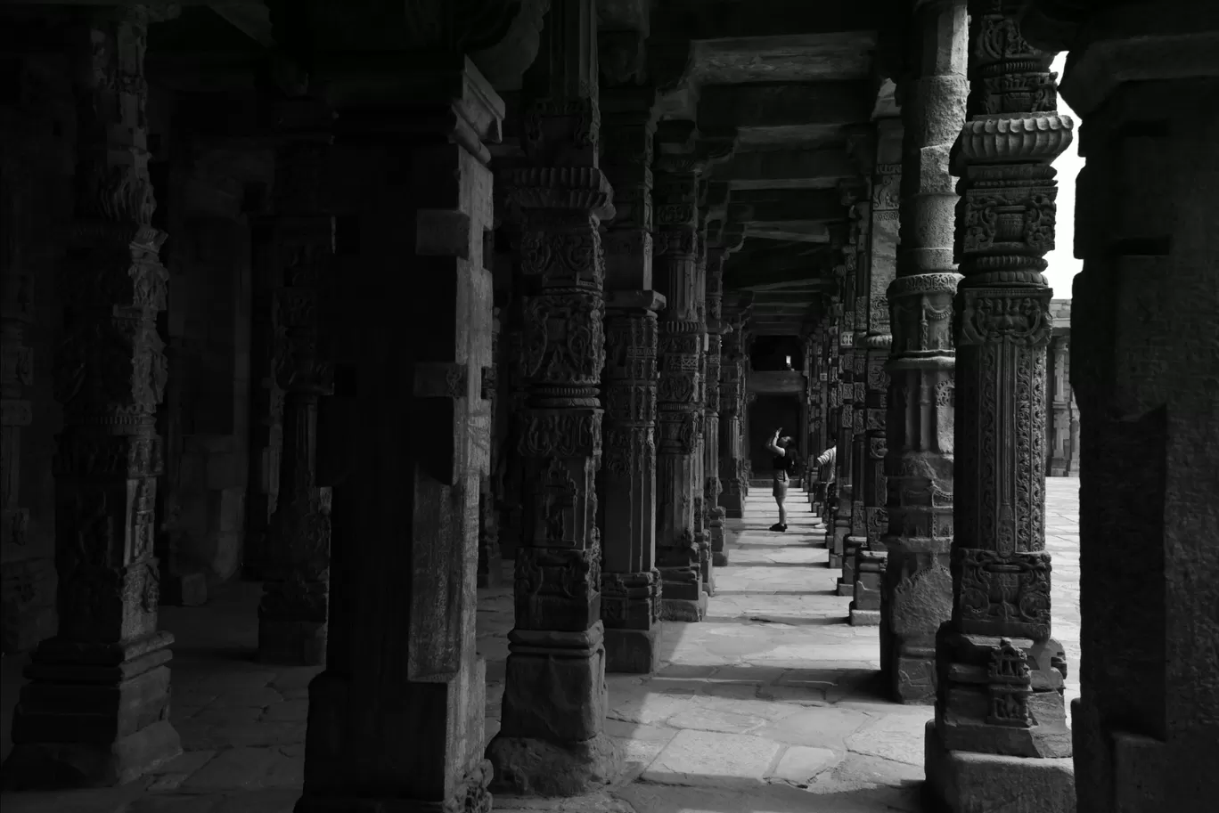 Photo of Qutub Minar By Riding the Rainbow.