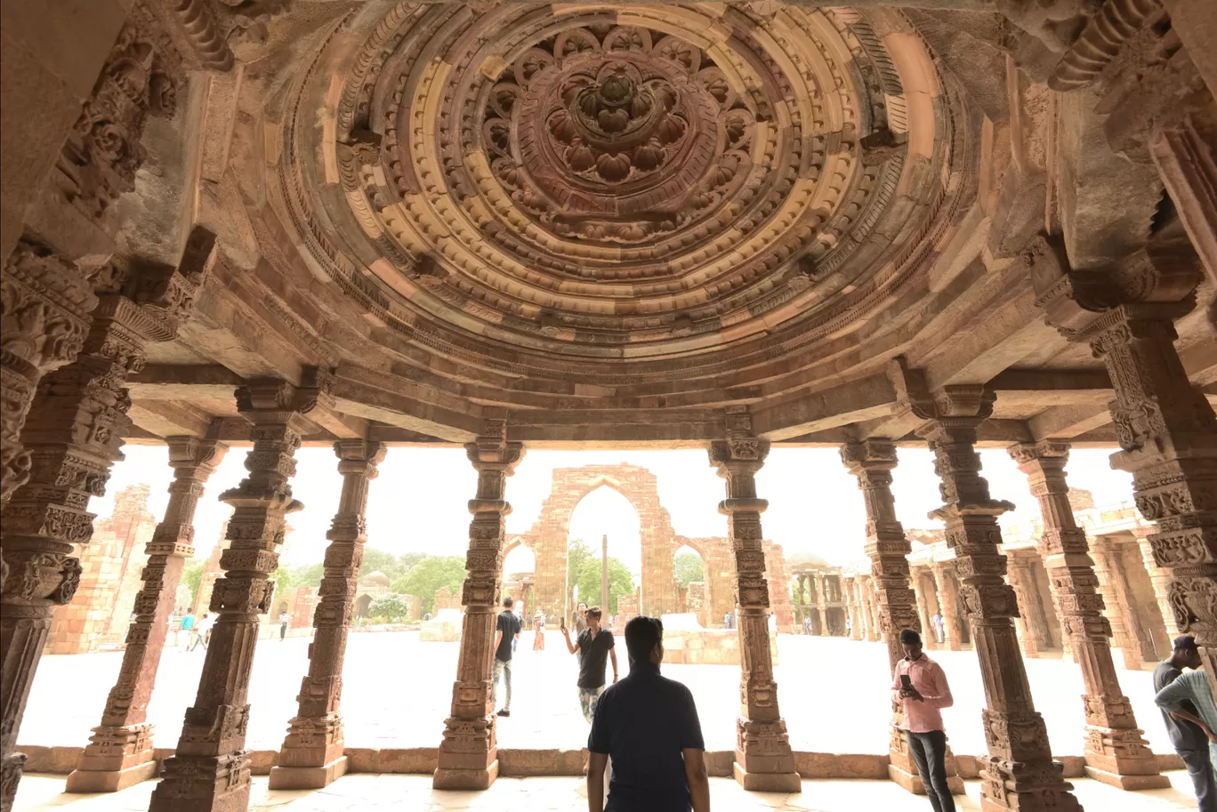 Photo of Qutub Minar By Riding the Rainbow.