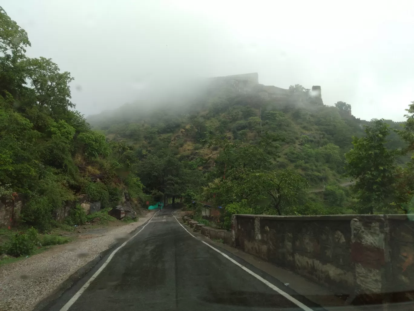 Photo of Kumbhalgarh Fort By kamz_escaping