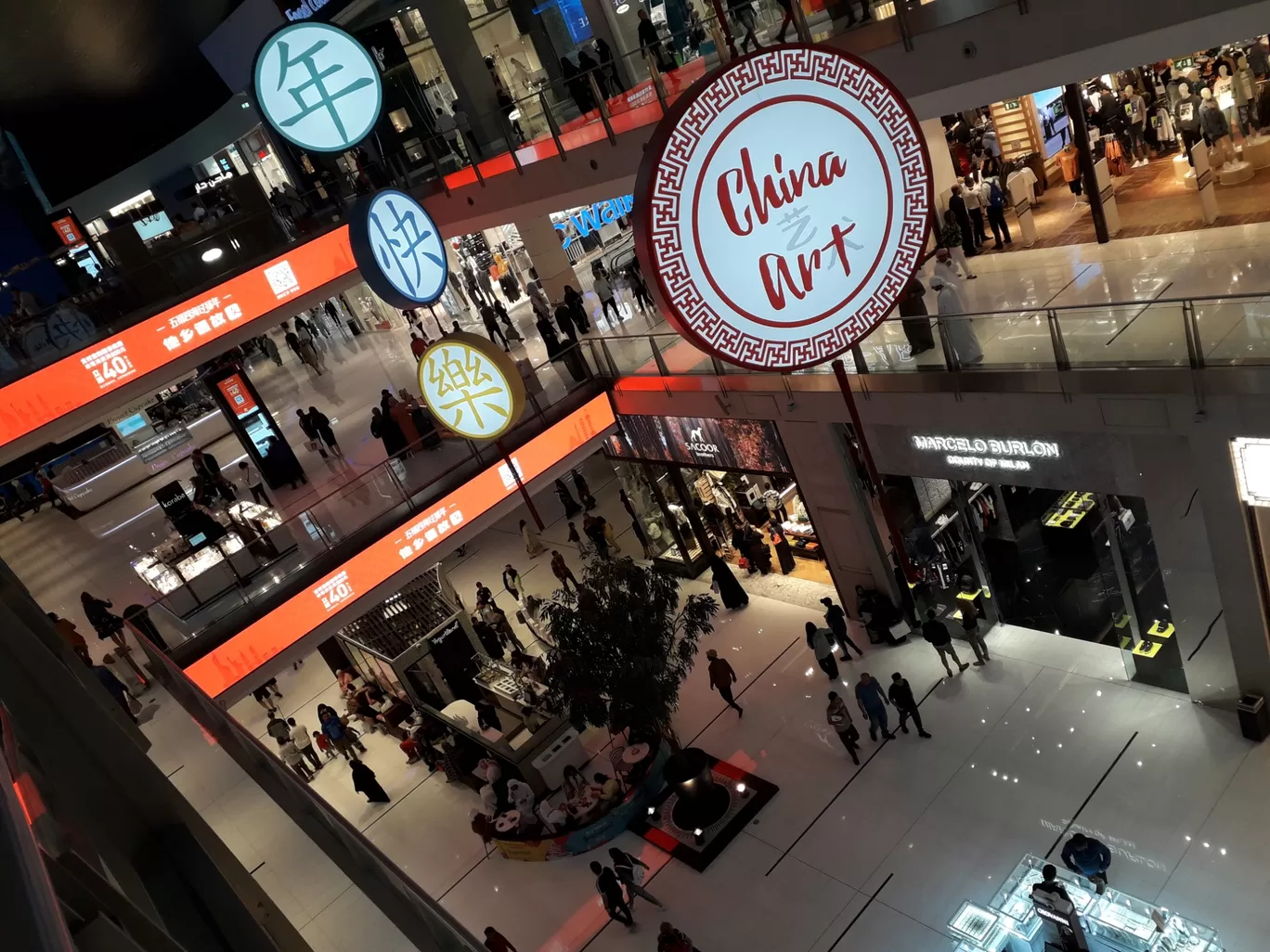 Photo of Dubai Mall - Dubai - United Arab Emirates By Mansur Vajihi
