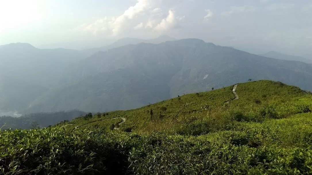 Photo of Tinchuley Gumbadara Viewpoint By Kurchi Singharoy